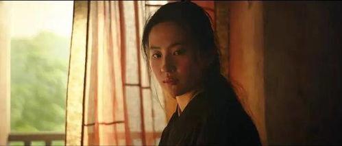 刘亦菲开车吃瓜视频,意外曝光日常休闲时刻