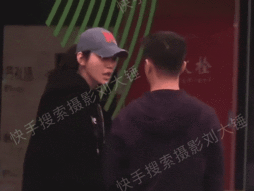 吃瓜夫妇何猷君视频,甜蜜互动引网友热议