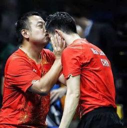 张继科吃瓜解说视频,趣味横生，体育明星的另类风采