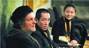 张艺谋现场吃瓜视频,揭秘导演背后的真实生活瞬间