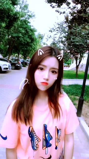 寺庙吃瓜女孩视频播放