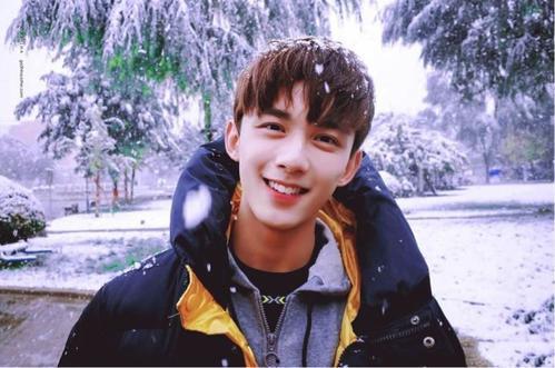 吴磊吃瓜视频大全集下载