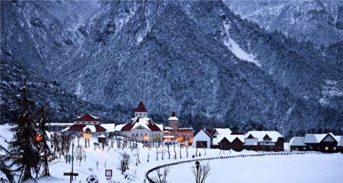 成都滑雪吃瓜事件视频,一场意外引发的社交风波