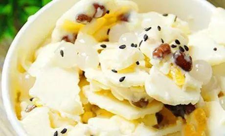 吃瓜少女脆炒酸奶视频,吃瓜少女的甜蜜解压新宠