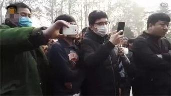 成都大爷大妈吃瓜视频,趣味横生一幕引网友热议