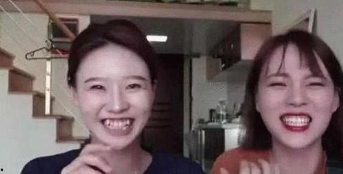 李健八组吃瓜少女视频,揭秘娱乐圈幕后故事