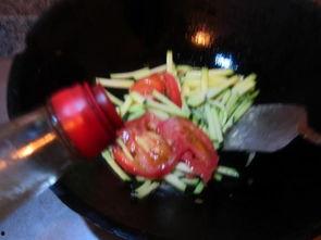 吃黑皮瓜好不好吃呀视频,美味还是失望？