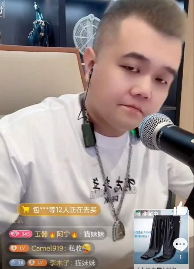 小胖子吃大瓜视频,趣味横生吃瓜记